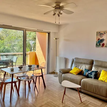 Les Pins Yourhosthelper Cagnes-sur-Mer