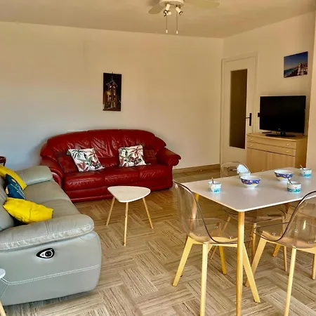 Les Pins Yourhosthelper Apartman